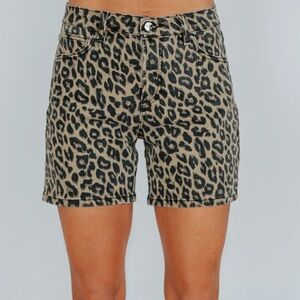 Natalya Risen Shorts Coffee Leopard Size Medium